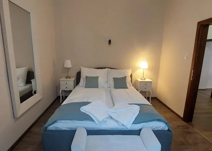 Hotel Central Home *